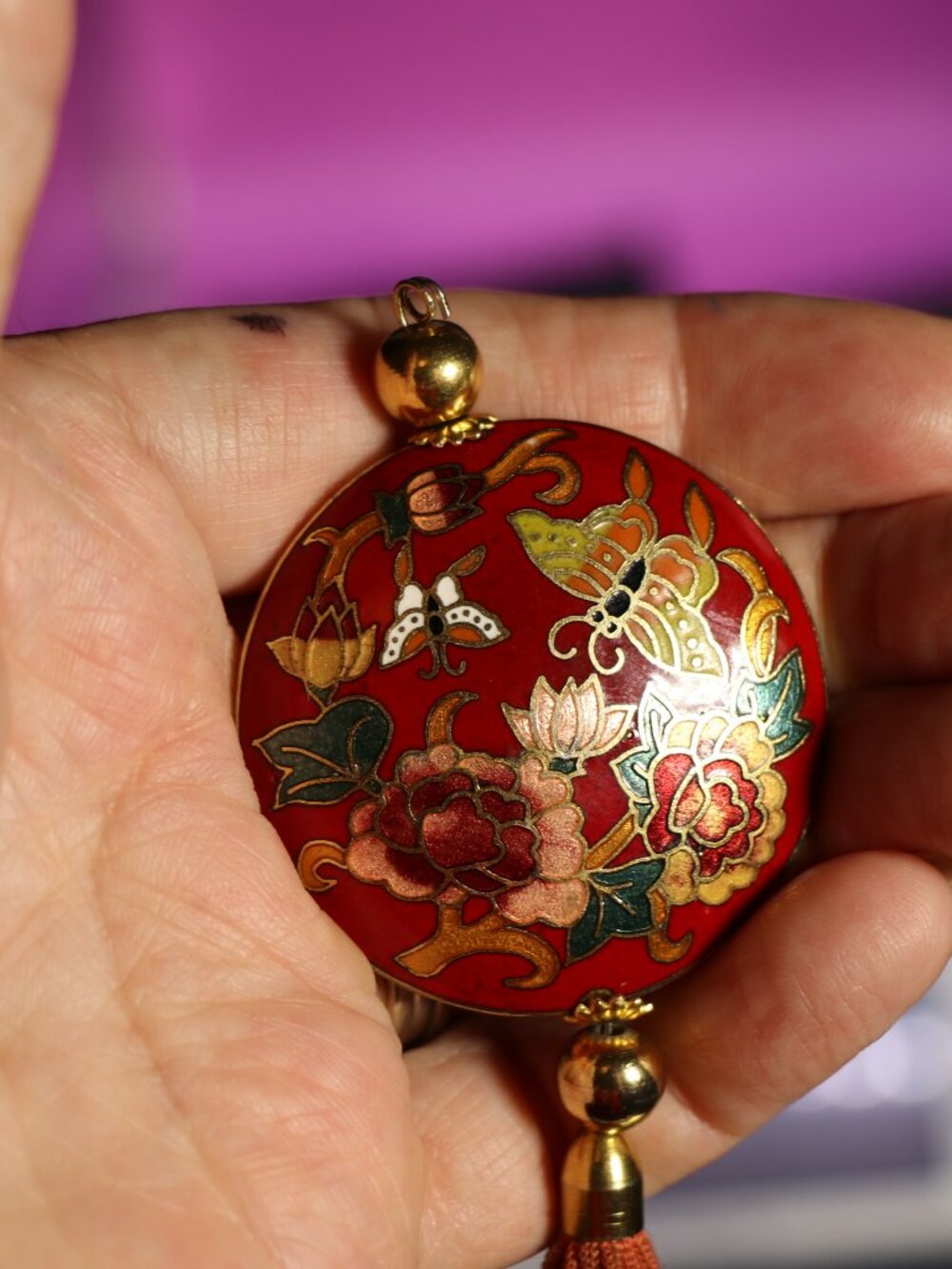 40+ Mostly Vintage Pendants,Charms, and Finales-Lot of Mixed Styles and Sizes - Picture 8 of 11